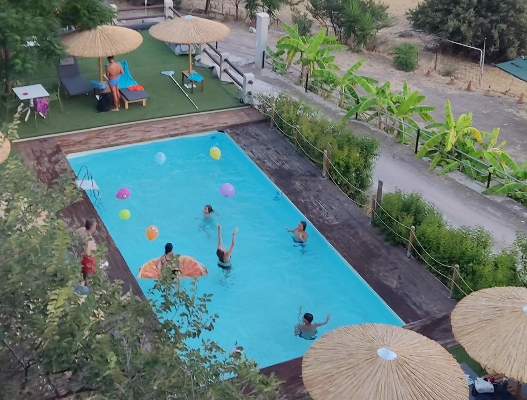 Troyan Hill Apartments Петра Екстериор снимка