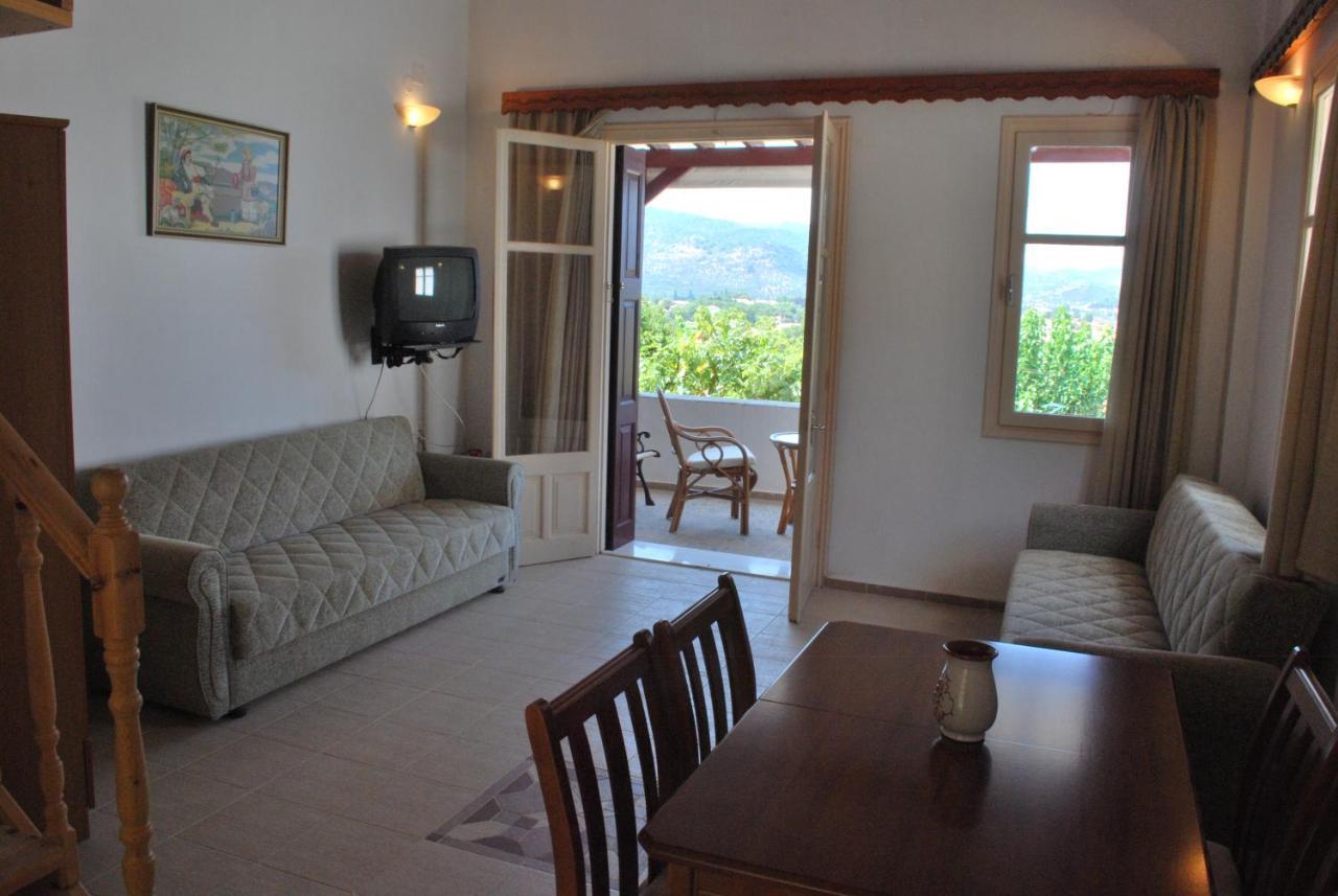 Troyan Hill Apartments Петра Екстериор снимка
